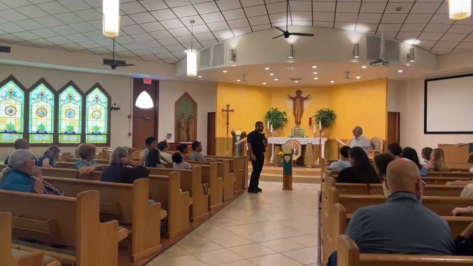 Entronización de la Mater en la Iglesia Católica de Santa Rita.